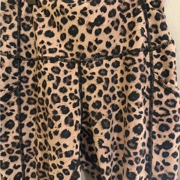 Ododos Leopard Print Women's Leggings - Picture 2 of 6